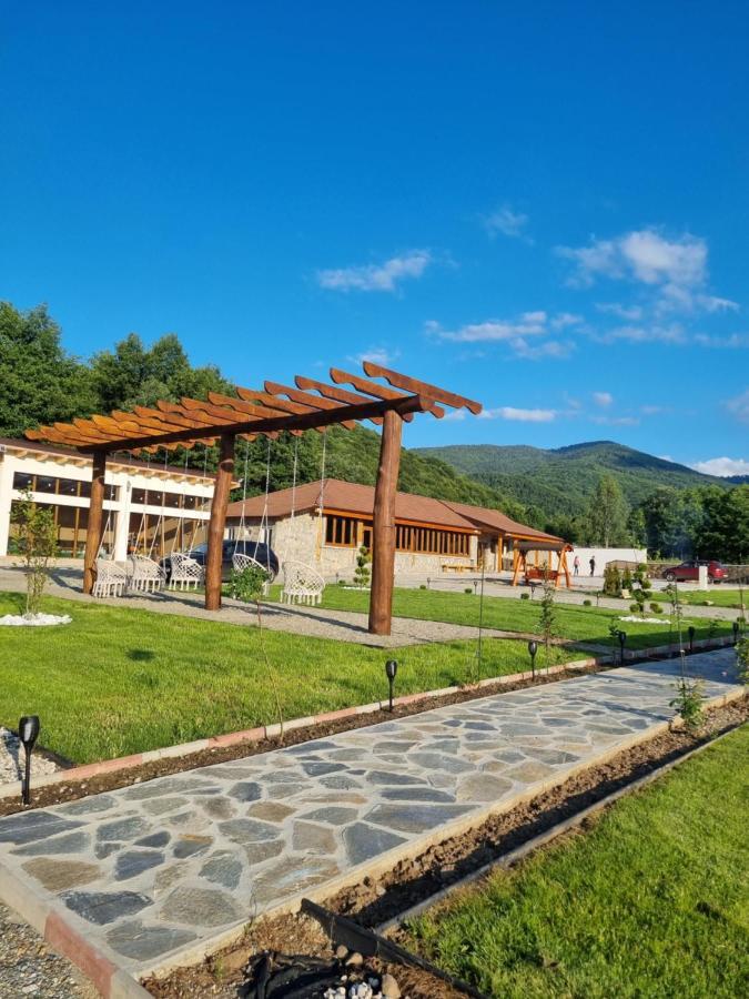Doka Valea Sebesului A-Frame Hotel Exterior photo